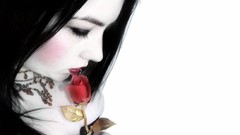 Gothic woman roses lips rings red rose necklaces