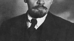 Gray Men Lenin grayscale