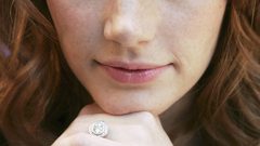 Green eyes bryce dallas