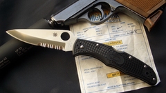 Guns edge weapons Knives