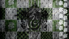 Harry potter crest Hogwarts