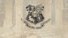Harry potter crest Hogwarts