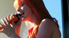 Hayley williams woman redheads