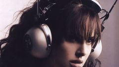 Headphones Natalie Portman