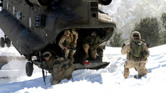 Helicopters vehicles CH-47 Chinook