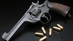 Hollow point Guns revolvers