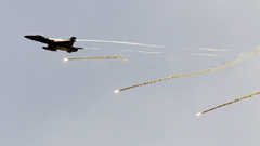 Hornet aircraft flares f-18