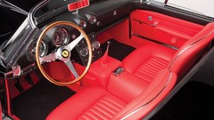Interior Ferrari cabriolet Ferrari Superamerica