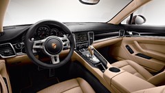 Interior platinum Porsche Panamera