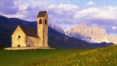 Italy sud-tirol odle Val di Funes St. Jacob Kirche horizontally 