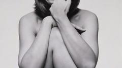 Jennifer aniston monochrome greyscale