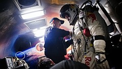 Jump outer space Felix Baumgartner