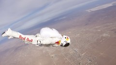 Jump Sports Red Bull Felix Baumgartner base jumping extreme 