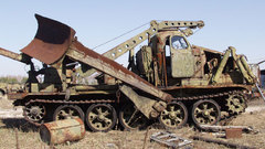 Kladbishe Chernobyl dump traktor