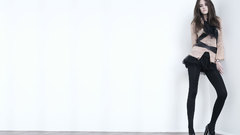 Kristen Stewart skirt model