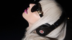 Lady gaga singers beat