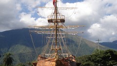 Landscapes Mountains clouds heaven ships Boats vehicles south 