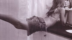 Legs jennifer aniston Celebrity