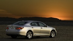 Lexus LS600h