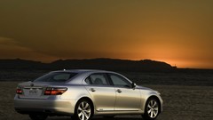 Lexus LS600h