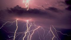 Lightning nature