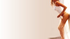 Lingerie woman Estella Warren