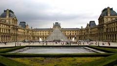 Louvre Paris looking for
