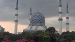 Malaysia sultan mosques aziz