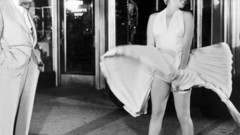 Marilyn Monroe grayscale