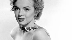 Marilyn Monroe grayscale monochrome