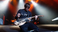 Men stage guitars Rock Music Tom DeLonge