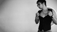 Men woman Johnny Kiss