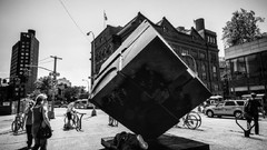 Metal Bender Shade monochrome