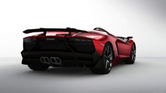 Metallic cars Lamborghini-Aventador pearlescence