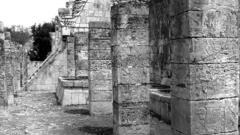 Mex chichen columns high