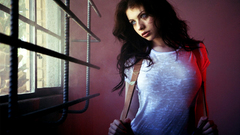 Michelle trachtenberg nipples through