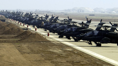 Military Helicopters ah-64 apache
