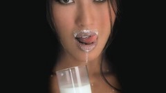 Milk asians Sung Hi Lee
