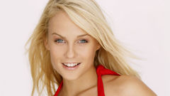 Mirjam Weichselbraun smiling faces