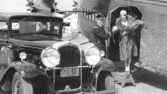 Mm marmon publicity photo