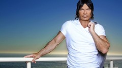 Models Eric Schiffer