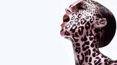 Models fashion leopard print