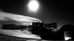 Moon Station over high Resolution