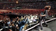 Music live foo fighters