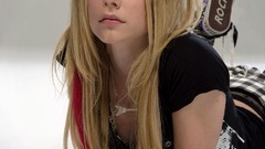 Music woman emo Avril Lavigne blondes punk rock eyeliner emo 