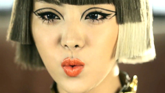 Narsha k-pop brown eyed