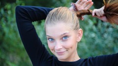 Nature woman faces smiling blue eyes brunettes freckles models 