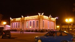 Night Christmas cars Museum lighting Brazil old cars Paraná 