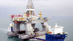 Oil high rig Resolution deepwater