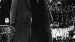 Old tie glasses grayscale